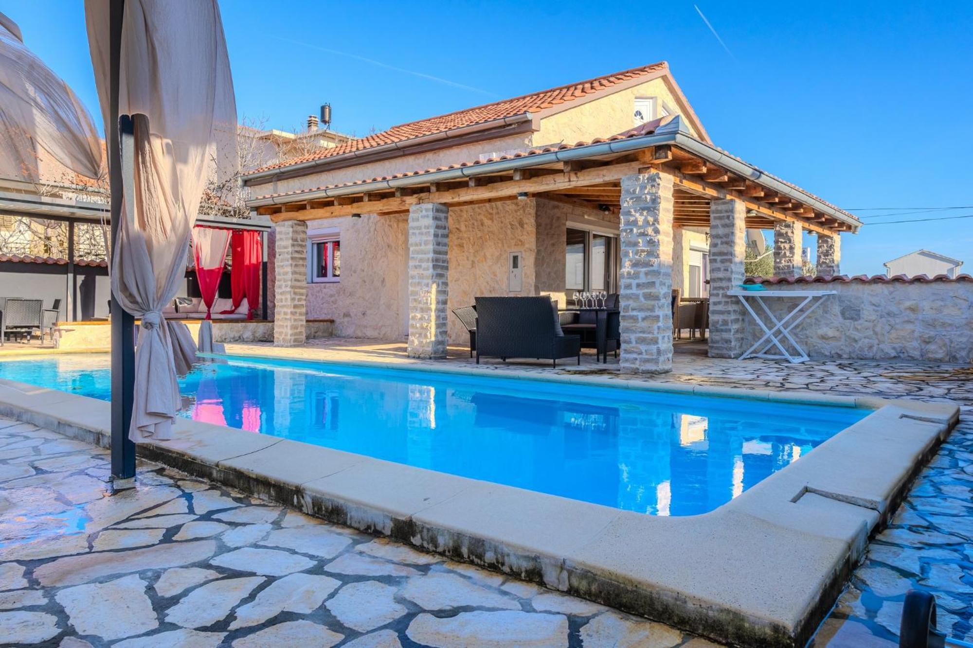 Villa Dalmacija โพเซดารเย ภายนอก รูปภาพ